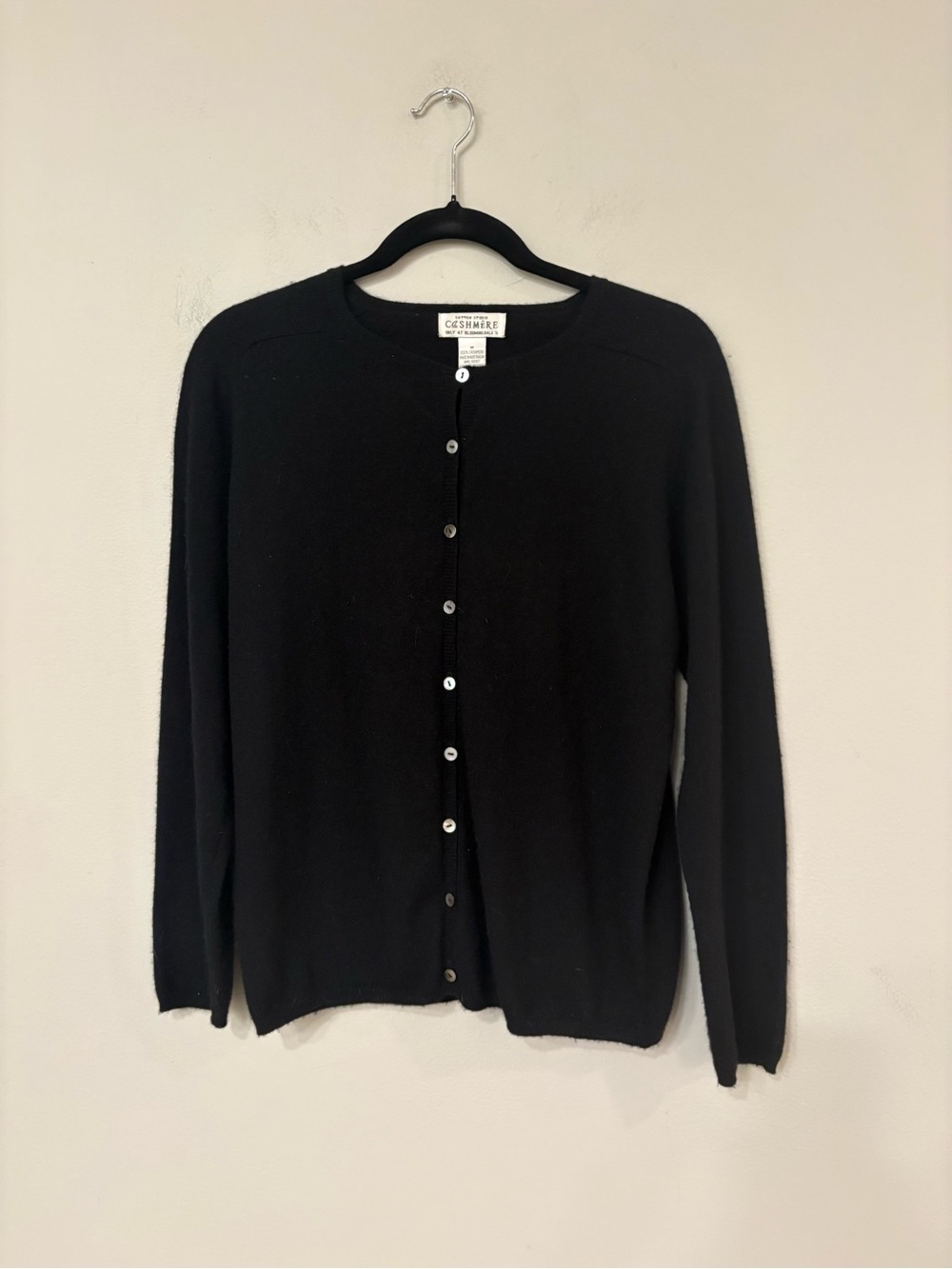 Bloomingdale’s Black Vintage Sutton Place Cashmere Sweater in Size Medium